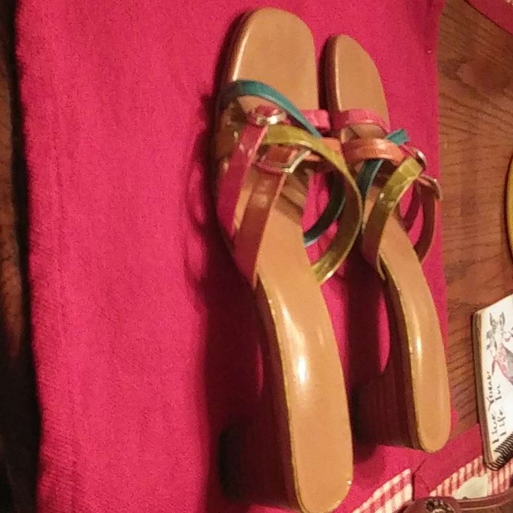 Sandals - Picture 3 of 4